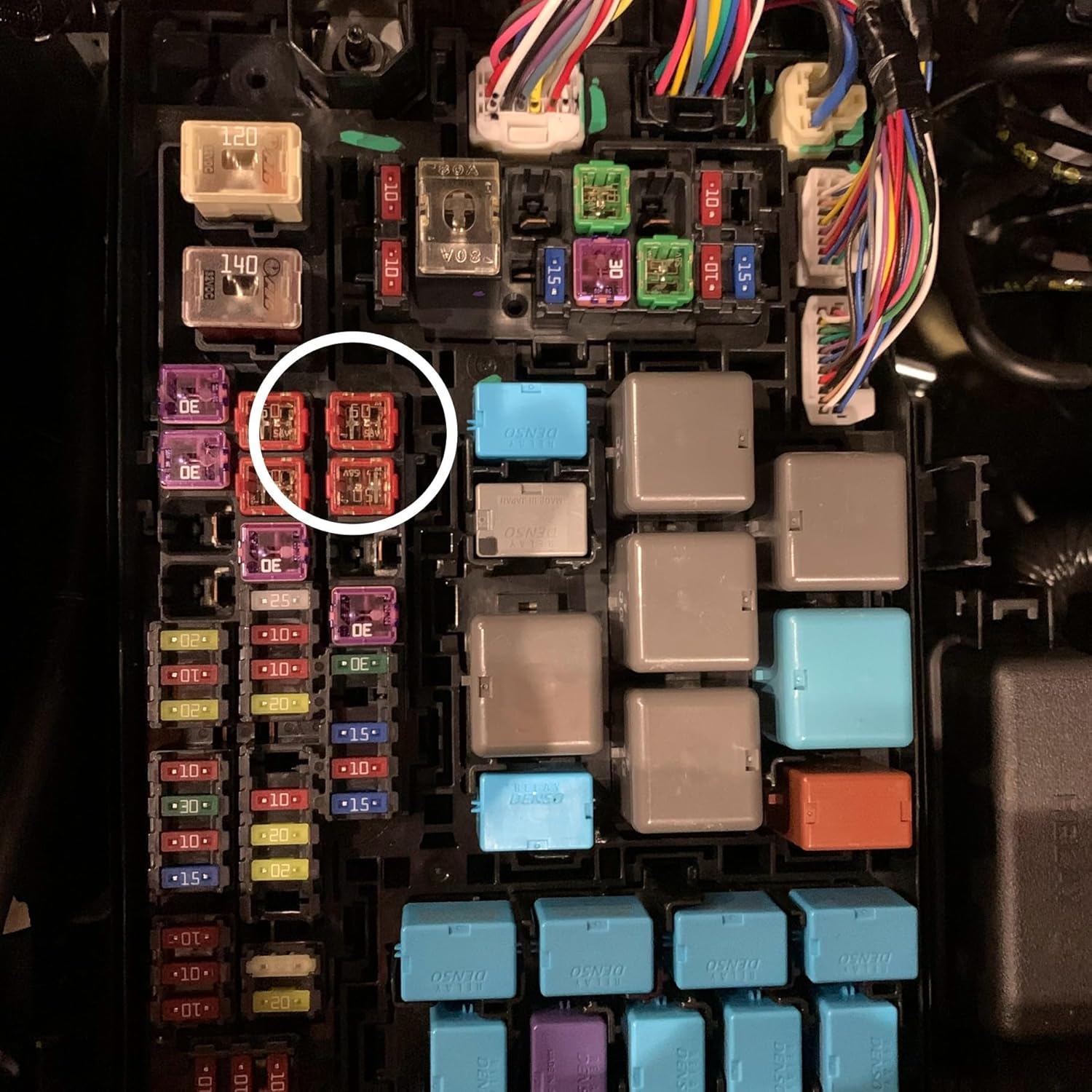 9276050-fuse-toyota-nissan-ford-chrysler-jeep-mini-