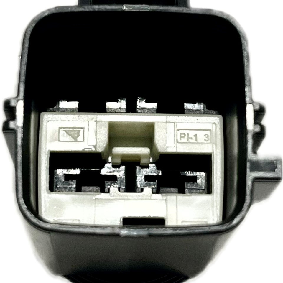 Yazaki 7282-5595-10 4 Position Sealed Male Connector