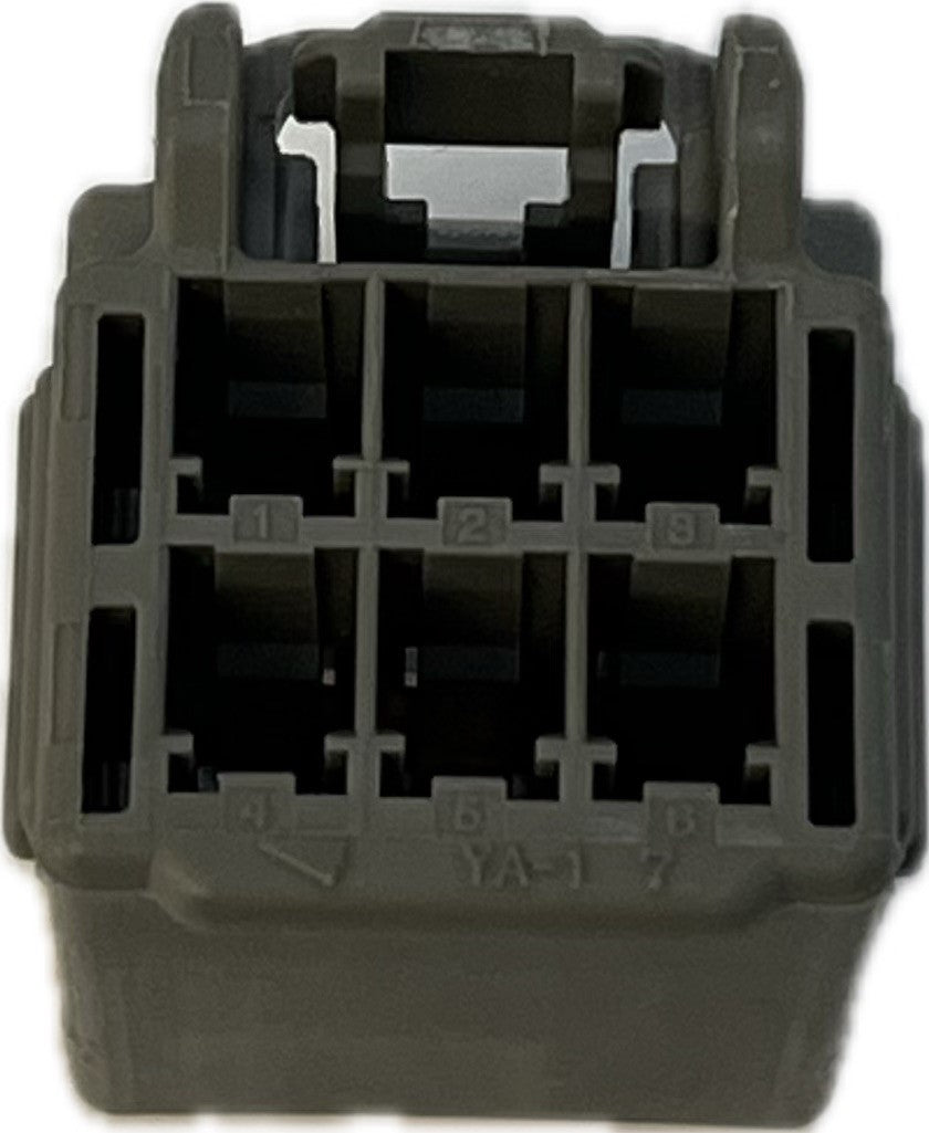 Yazaki 7283-6466-40 6 Position Female Connector