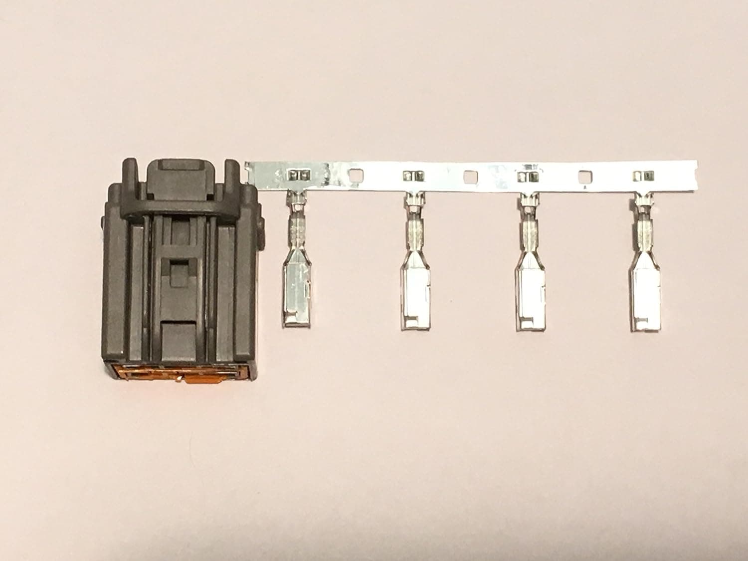 EDS Connector Kit WPT-622 / 3U2Z-14S411-XUA Power Window Switch Connector Kit WPT-622 / 3U2Z-14S411-XUA Power Window Switch Connector Kit 