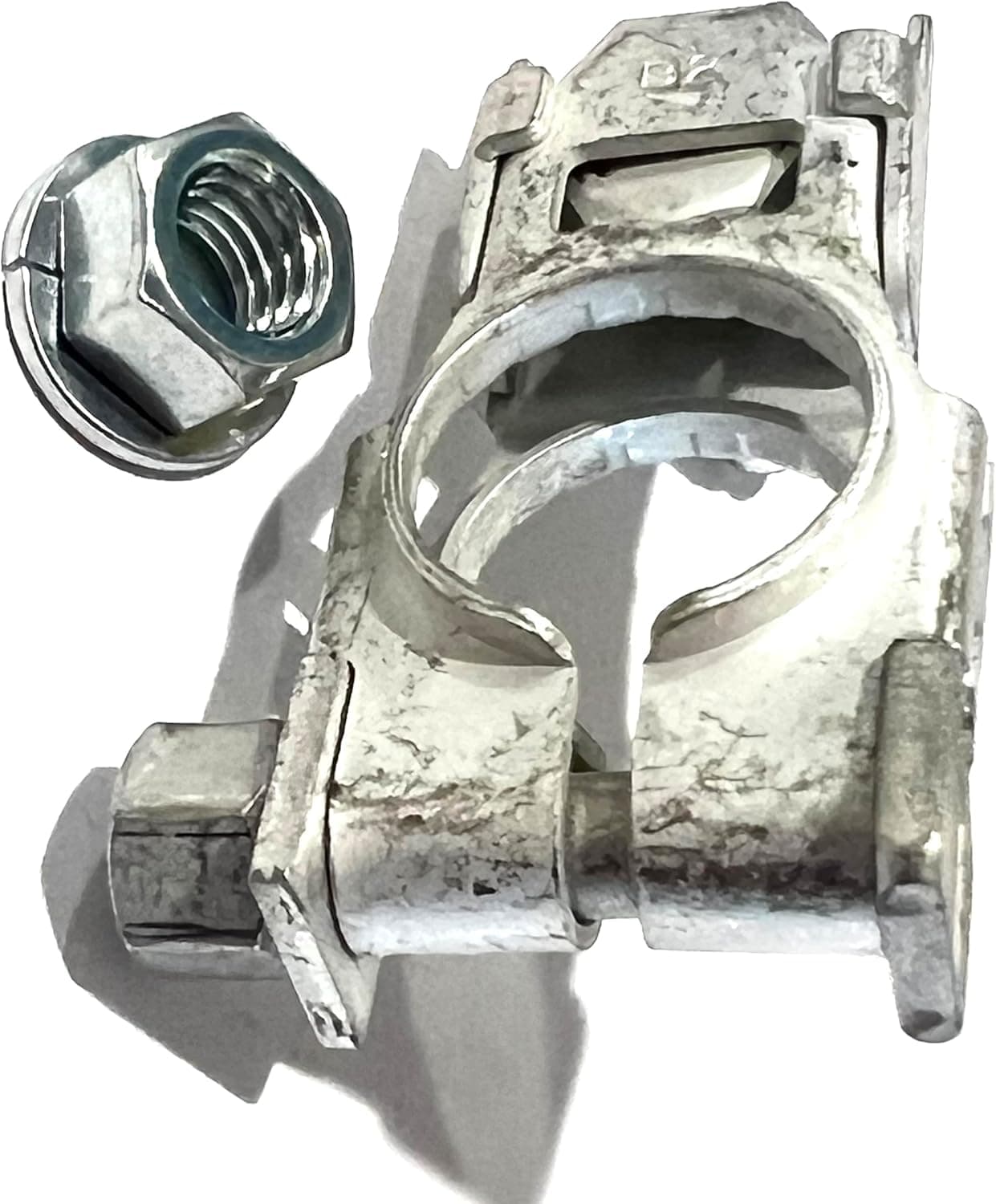 Mitsubishi MU001365 MK413790 Positive Battery Terminal
