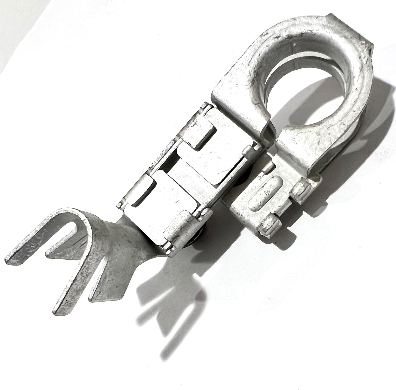 EDS 926-610 926-610 compatible replacement Positive Battery Terminal for Chrysler Mopar Jeep Wranger Laredo GM Hyundai Kia etc vehicles. This is a CRIMP terminal connection with auxilliary post