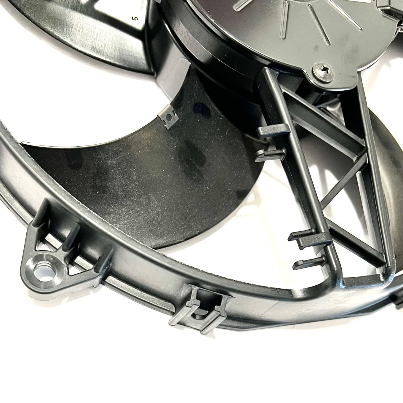 SPAL 11" SPAL Fan - 30101550M 11" 12 Volt Puller Radiator Condenser Fan High Performance Curved Blade 1233 cfm VA26-AP50/CWP-44A with Female Vehicle Side Connector Kit/Sealed Version of 30101512 SPAL Fan - 30101550M 11" 12 Volt Puller Condenser Fan 