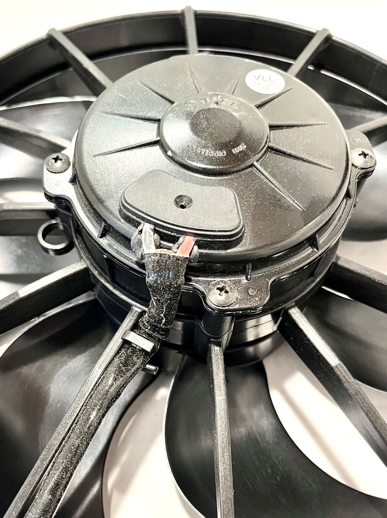SPAL 12" SPAL Fan - 30103202 **USED** 12 Inch 12 Volt Puller Fan Sealed High Output Curved Blade 1870 cfm VA01-AP90/VLL-66A *USED* SPAL 30103202 12 Inch 12 Volt Puller Fan1870 cfm 