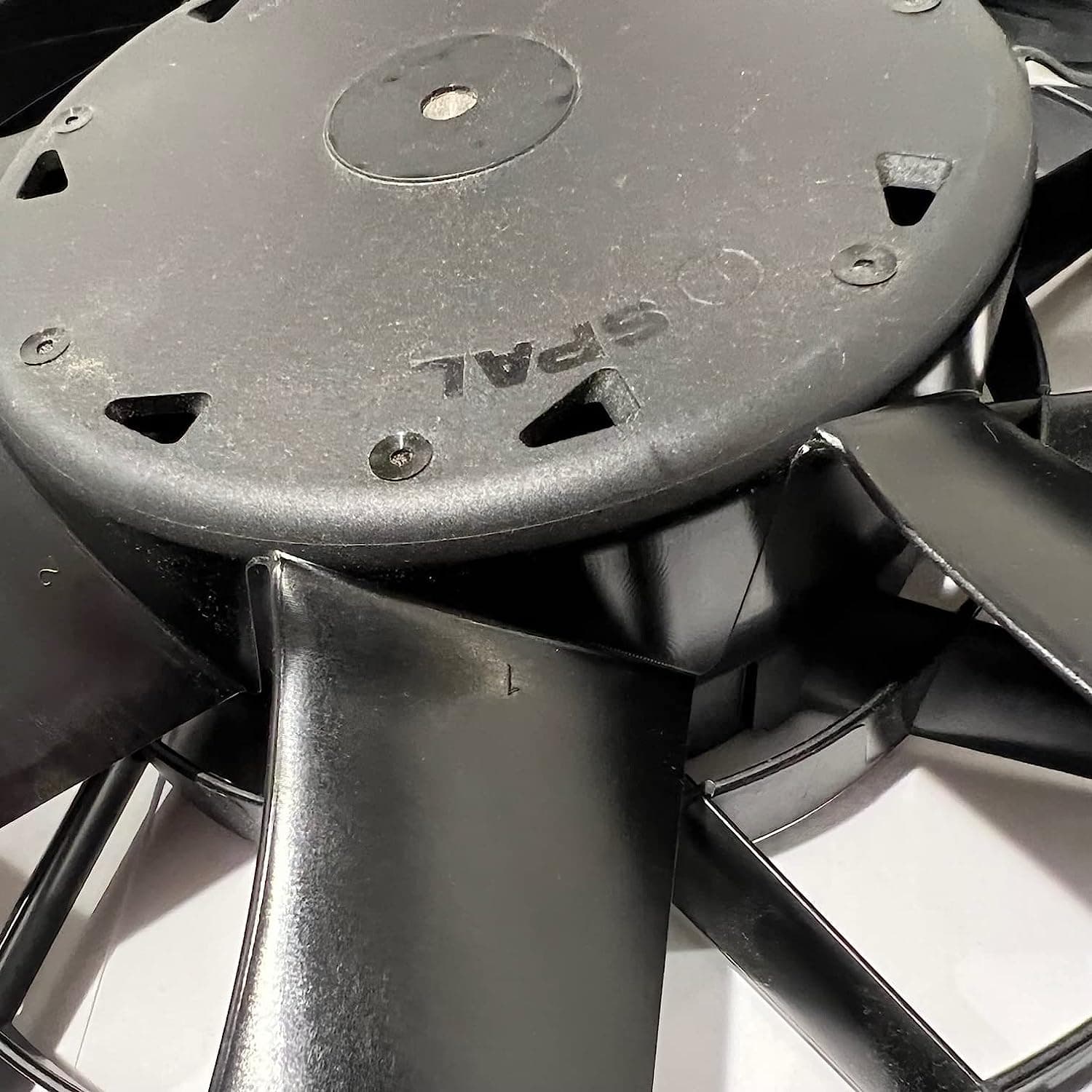 SPAL 12" SPAL Fan - 30107015 12" SBL 24 Volt (305mm) Brushless High Performance Fan VA89-BBL309-94A 24V Fan Speed 1802 CFM / 4110 RPM PWM Aptiv/Female Connector Kit SPAL Fan - 30107015 12" SBL 24 Volt (
