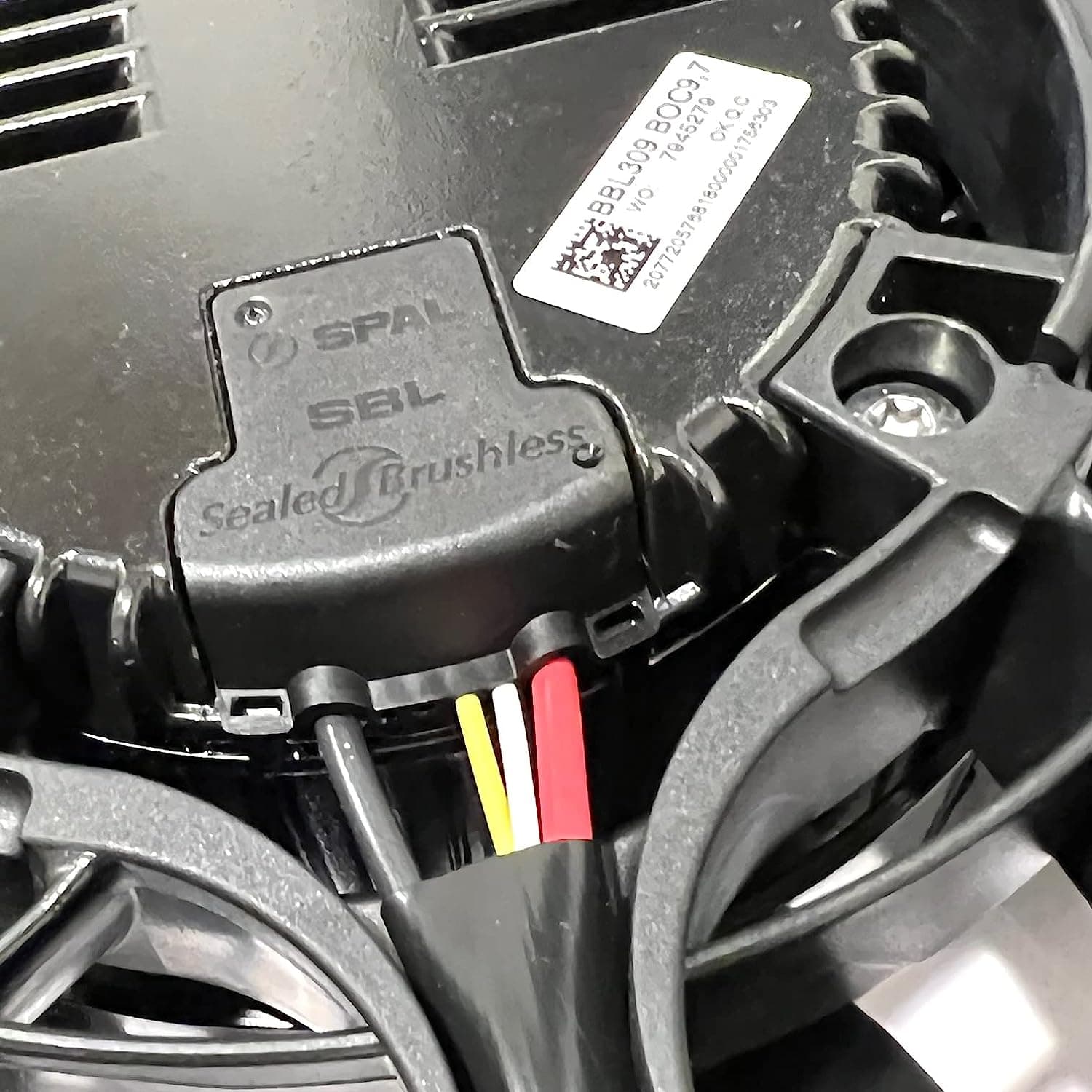 SPAL 12" SPAL Fan - 30107015 12" SBL 24 Volt (305mm) Brushless High Performance Fan VA89-BBL309-94A 24V Fan Speed 1802 CFM / 4110 RPM PWM Aptiv/Female Connector Kit SPAL Fan - 30107015 12" SBL 24 Volt (