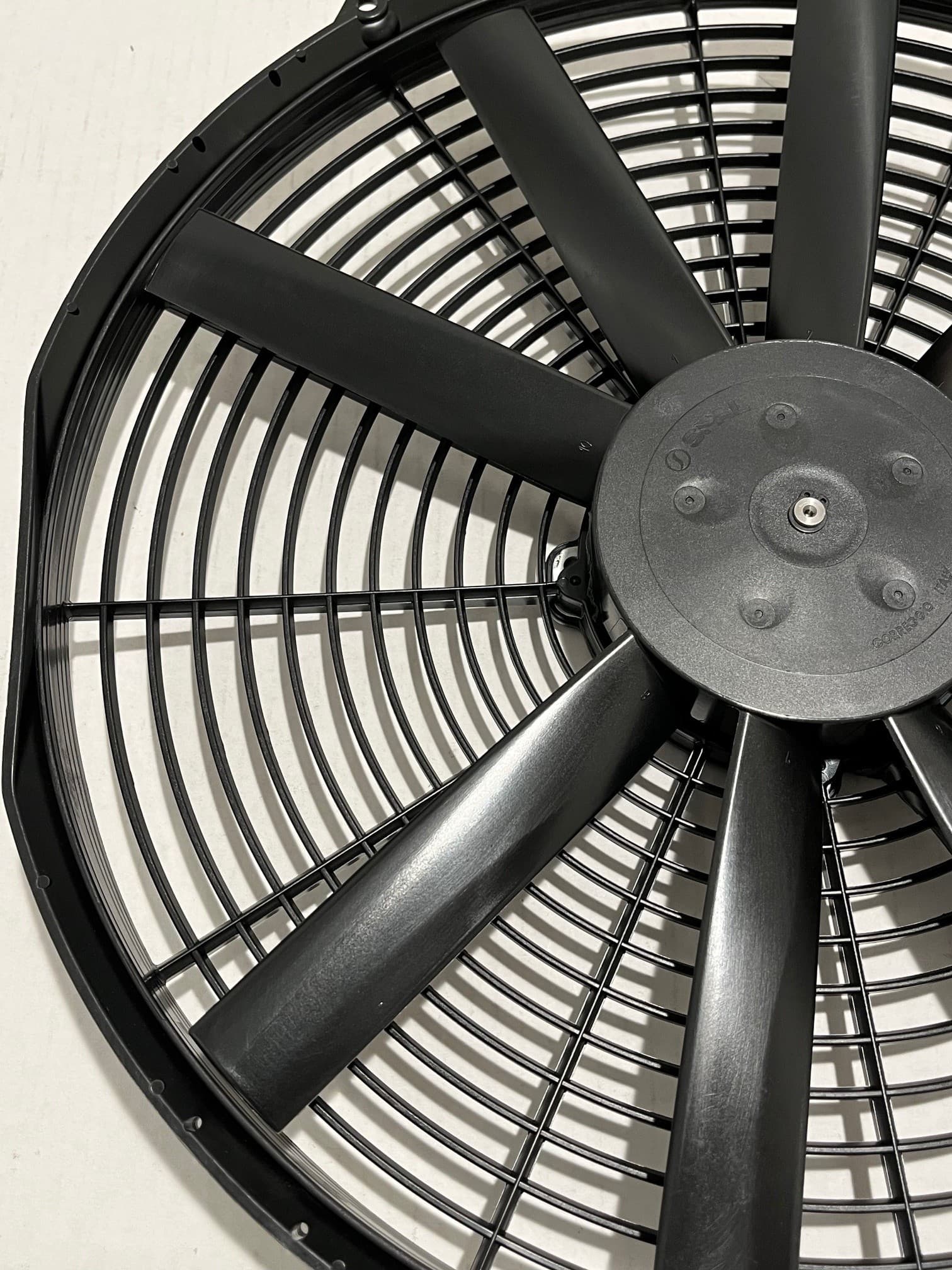 SPAL 16" SPAL Fan - 30100400 **USED** 16" 12 Volt Puller Fan Low Profile Straight Blade 1074 cfm VA18-AP10/C-41A SPAL Fan - 30100400 **USED** 16" 12 Volt Puller Fan