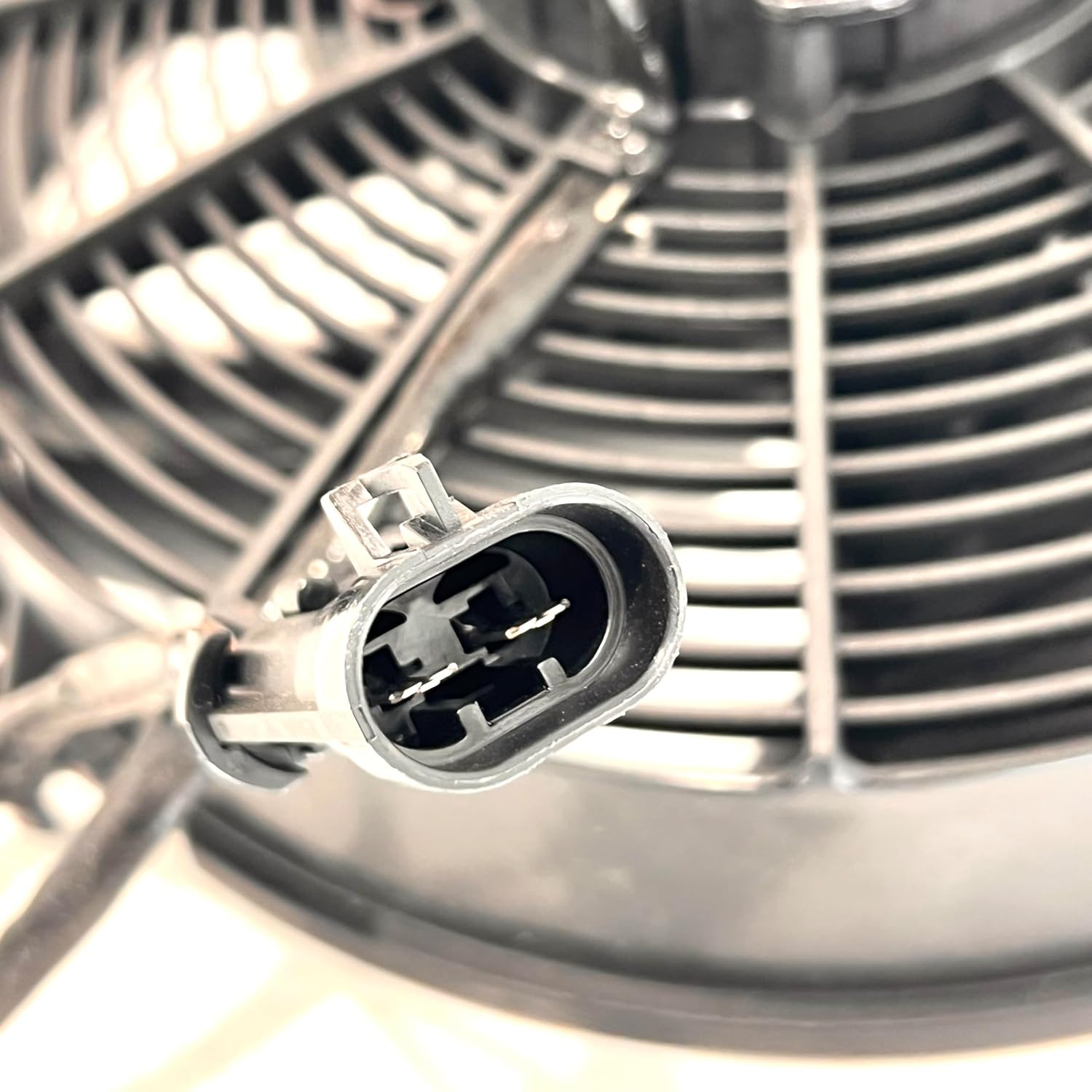 spal-fan-30103203-pusher-12"-12v-1599cfm-high-performance-curved-blade-ip68-waterproof