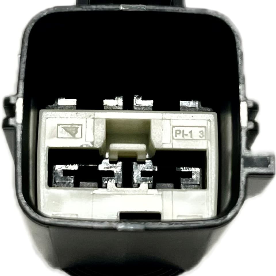 Yazaki Wire Harness and Connectors Yazaki 7282-5595-10 7282559510 4 Position Sealed Male Connector Housing Unit Yazaki 7282-5595-10 4 Position Sealed Male Connector 