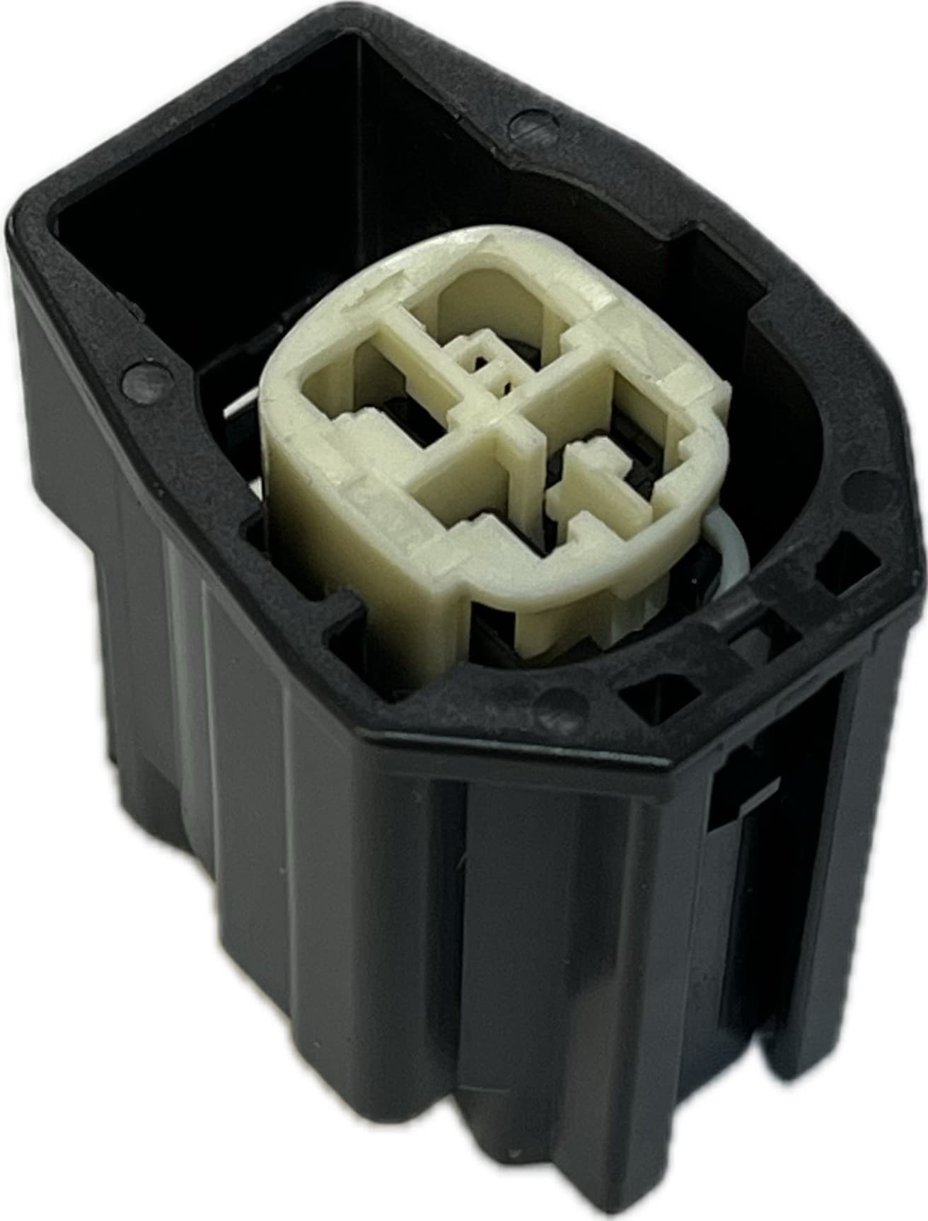 Yazaki Wire Harness and Connectors Yazaki 7283-5543-10 7283554310 4 Position Sealed Female Connector Housing Unit Yazaki 7283-5543-10 4 Position Sealed Female Connector 